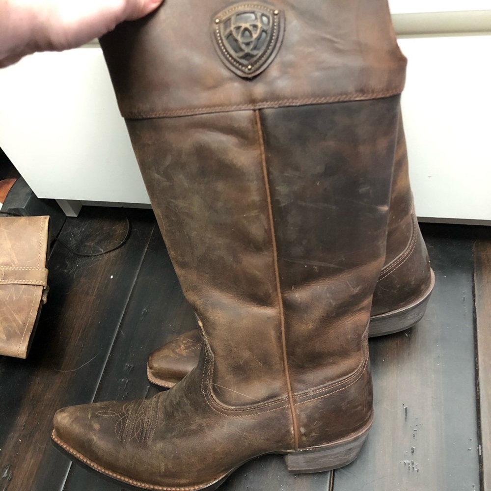 Ariat cowboy boots
